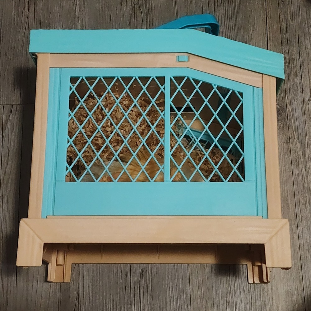 Little‎ Live Pets Mama Surprise Soft Interactive Mama Guinea Pig w Hutch.
